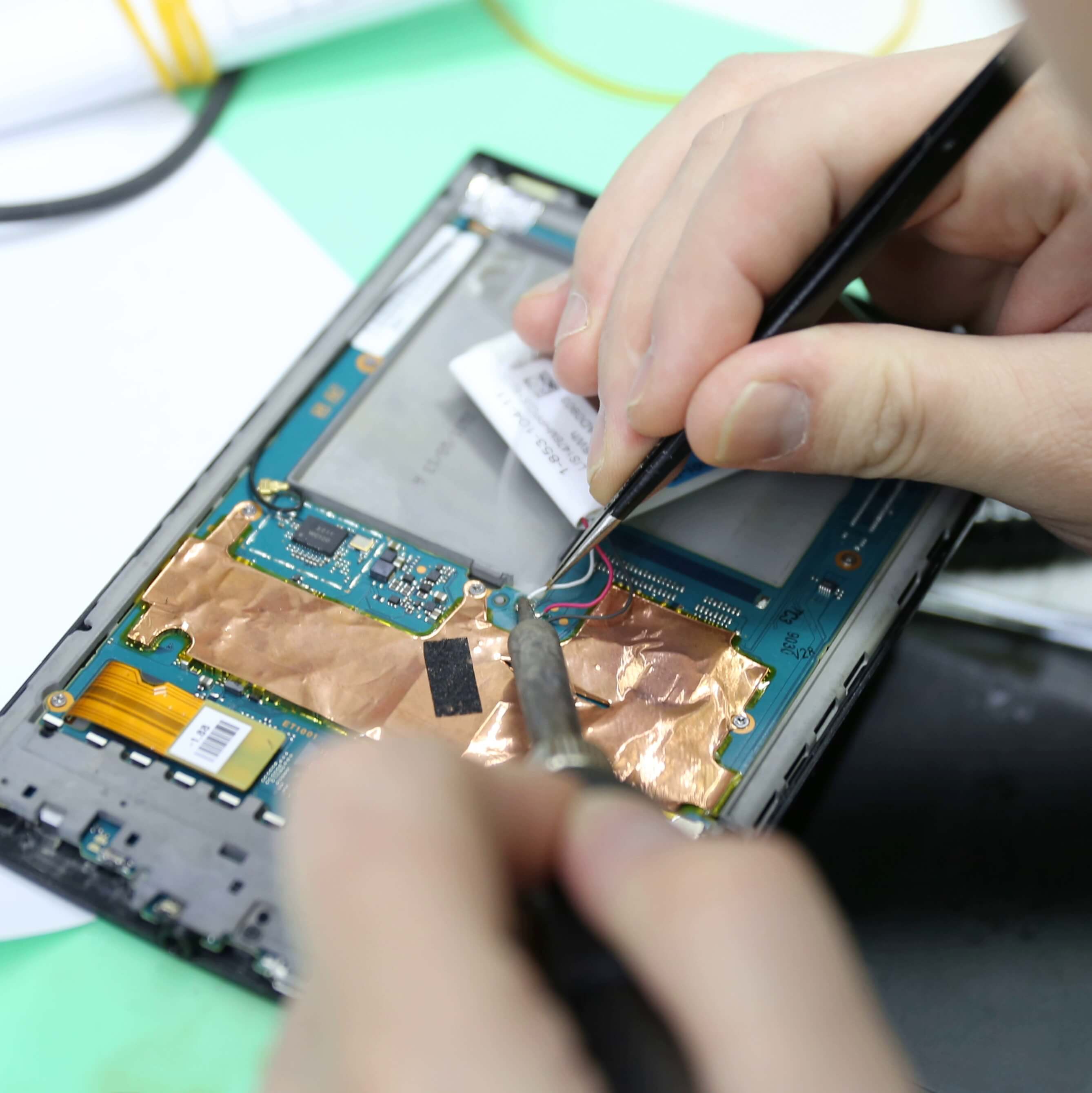 Демонтаж аккумулятора Sony prs t1